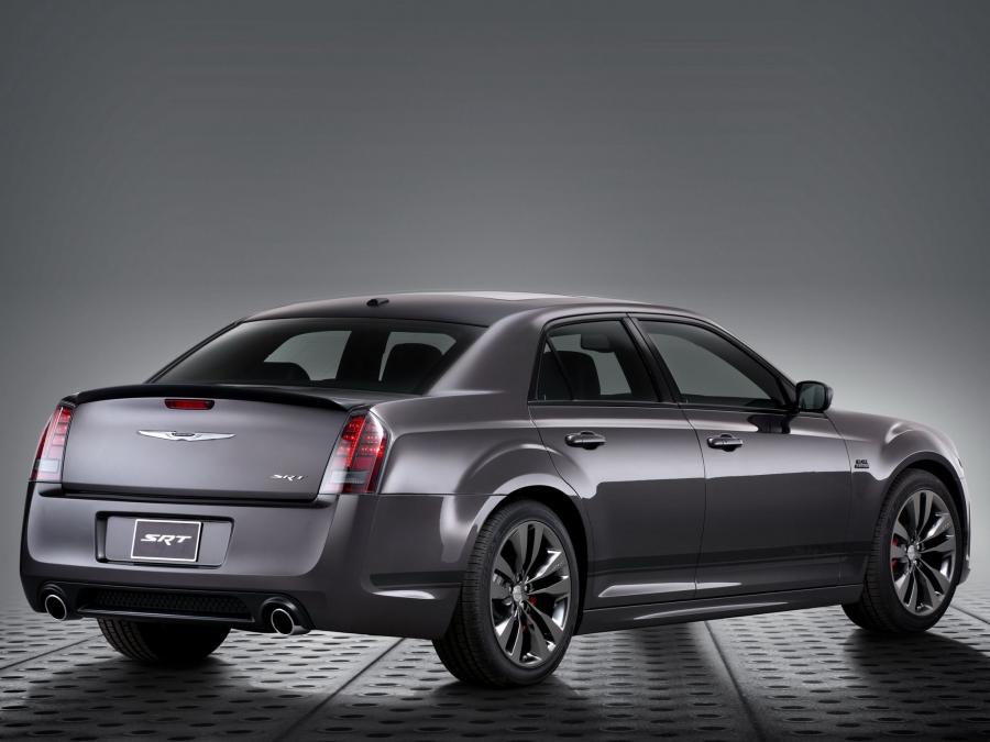  Chrysler 300C SRT8 Satin Vapor 2014 года  (фото 2 из 2)